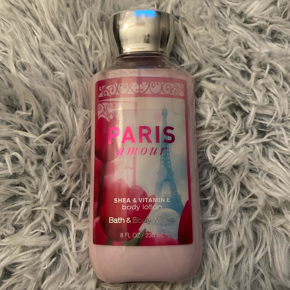 Bath & BodyWorks Paris amour lotion